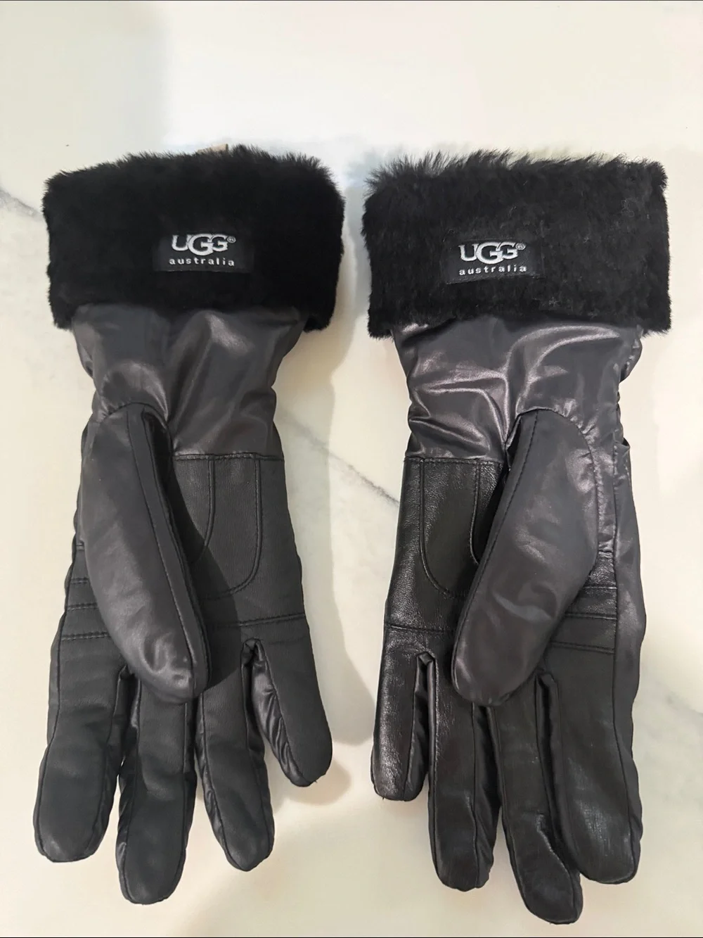 UGG Black Shearling-Trim Winter Gloves
